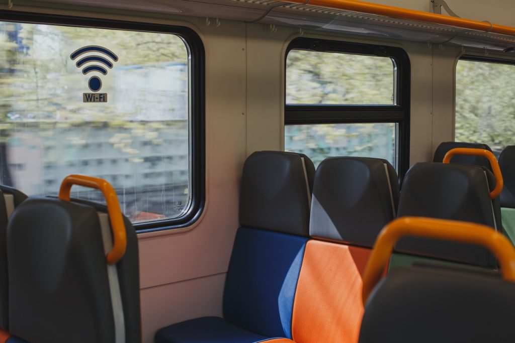 10 000 brit utas adatát szivárogtatta ki egy ingyenes Wi-Fi szolgáltató