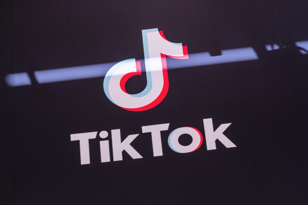 TikTok „kihívás” okozta egy 10 éves gyermek halálát, az olasz adatvédelmi hatóság lépett