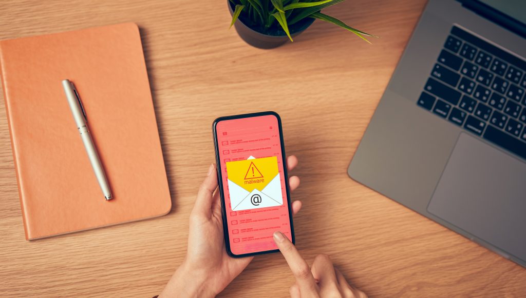 Kémfunkciókkal felszerelt banki trójai program terjed Androidon