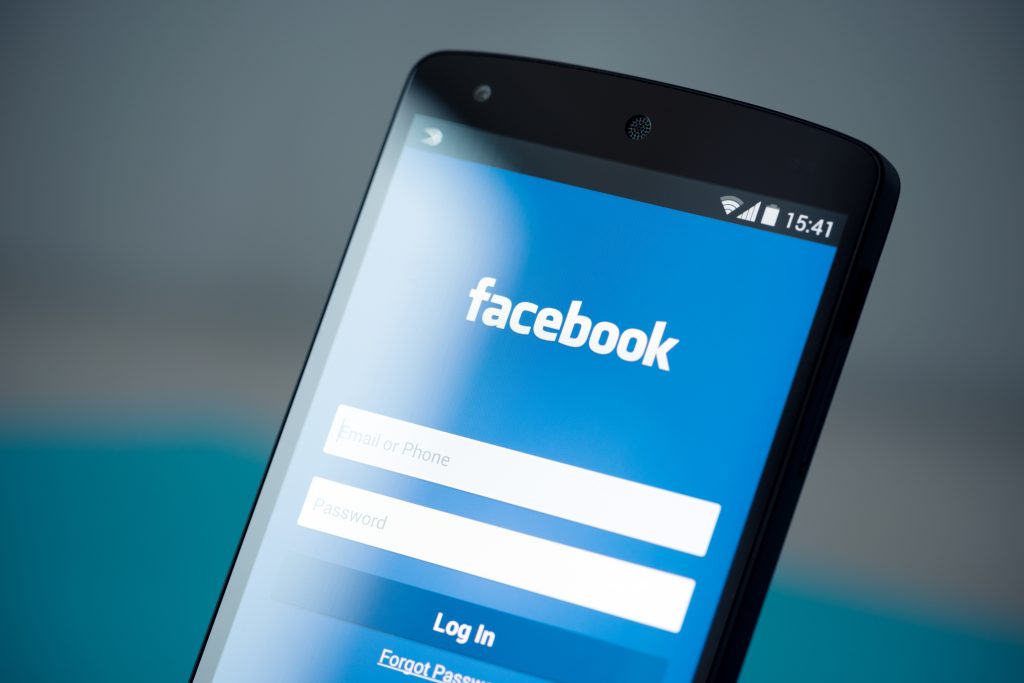30 ezer Facebook fiókot törtek fel egy új adathalász kampány során