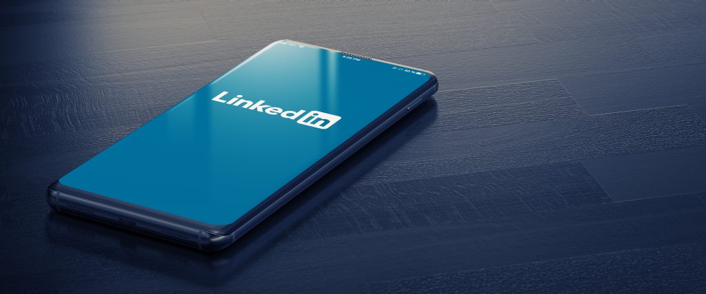 Szinte az összes LinkedIn felhasználó adatát árulják egy hacker fórumon