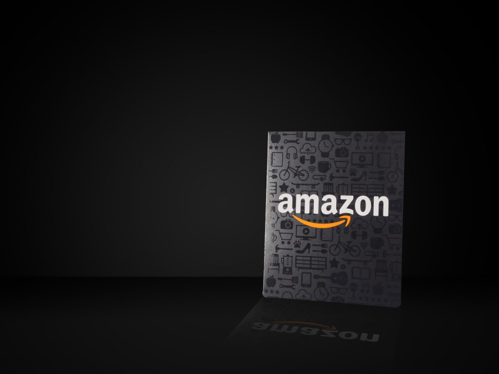 Ingyenes kiberbiztonsági oktatóanyagokkal és MFA eszközökkel készül az Amazon