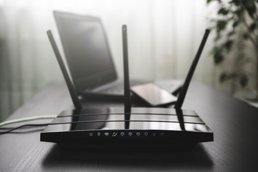 Több száz sérülékenységet találtak a legnépszerűbb Wi-Fi routerekben
