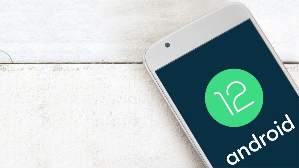 Különösebb hírverés nélkül megjelent az Android 12, átláthatóbbá válnak az appok jogosultságai