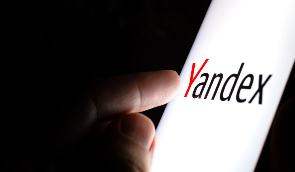 A Yandex iOS felhasználók adatait küldi Oroszországba