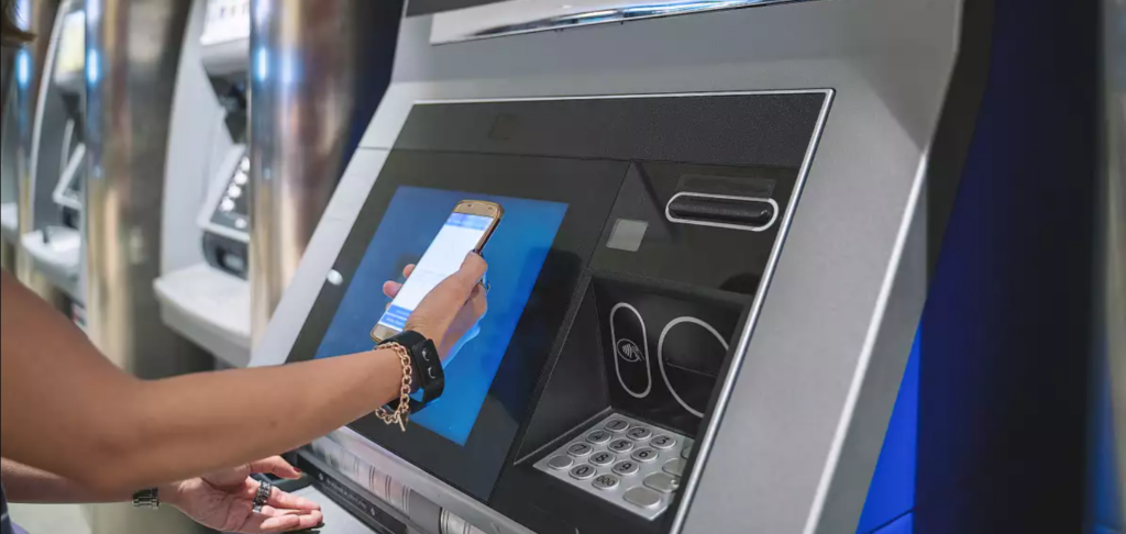 Egy ATM feltörése QR kóddal