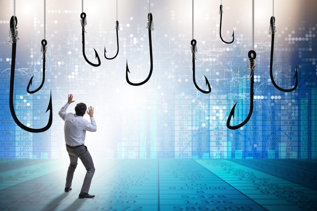 Az adathalászat ma már nemcsak e-mailben történik, az esetek mintegy 34%-a közösségi és üzenetküldő platformokon zajlik.