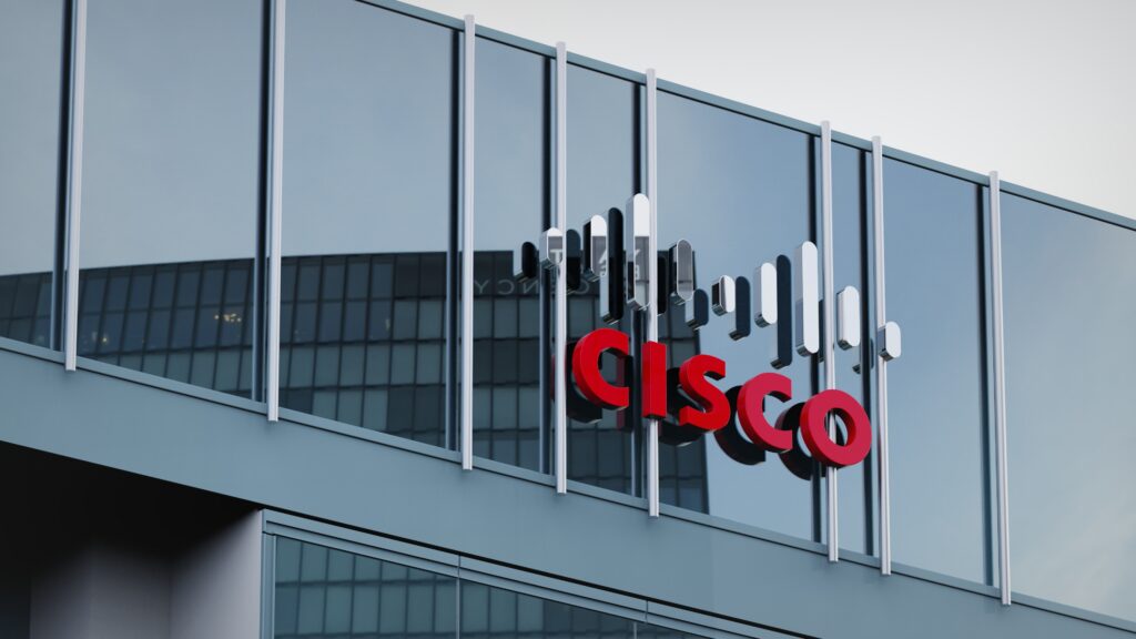 A nemrég felfedezett CVE-2026-20127 azonosítón nyomon követett kritikus súlyosságú (CVSS 10.0) sérülékenység a Cisco Catalyst SD-WAN Controller (korábban vSmart) és a SD-WAN Manager (korábban vManage) rendszereket érinti, amely jelentős kockázatot jelent a vállalati infrastruktúrák számára.