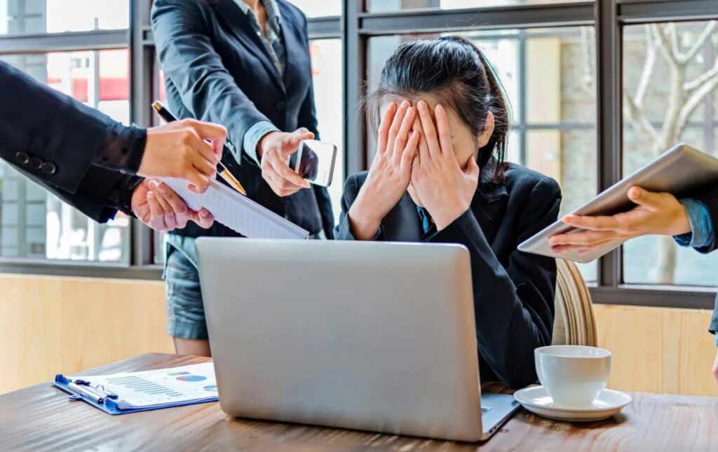 Biztonsági kutatók egy olyan rosszindulatú kampányt azonosítottak, amely hamis állásajánlatok felhasználásával fertőzi meg a fejlesztői környezeteket.