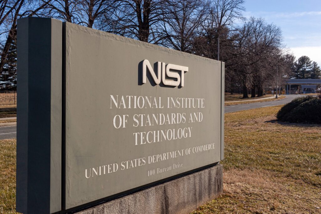 A NIST nem fog saját elemzést végezni az alacsony prioritású sebezhetőségek esetén