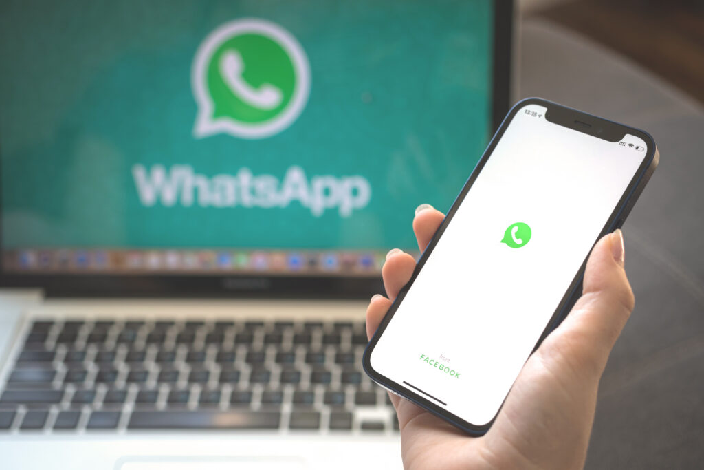 WhatsAppon terjesztett VBS-alapú kártevőre figyelmeztet a Microsoft