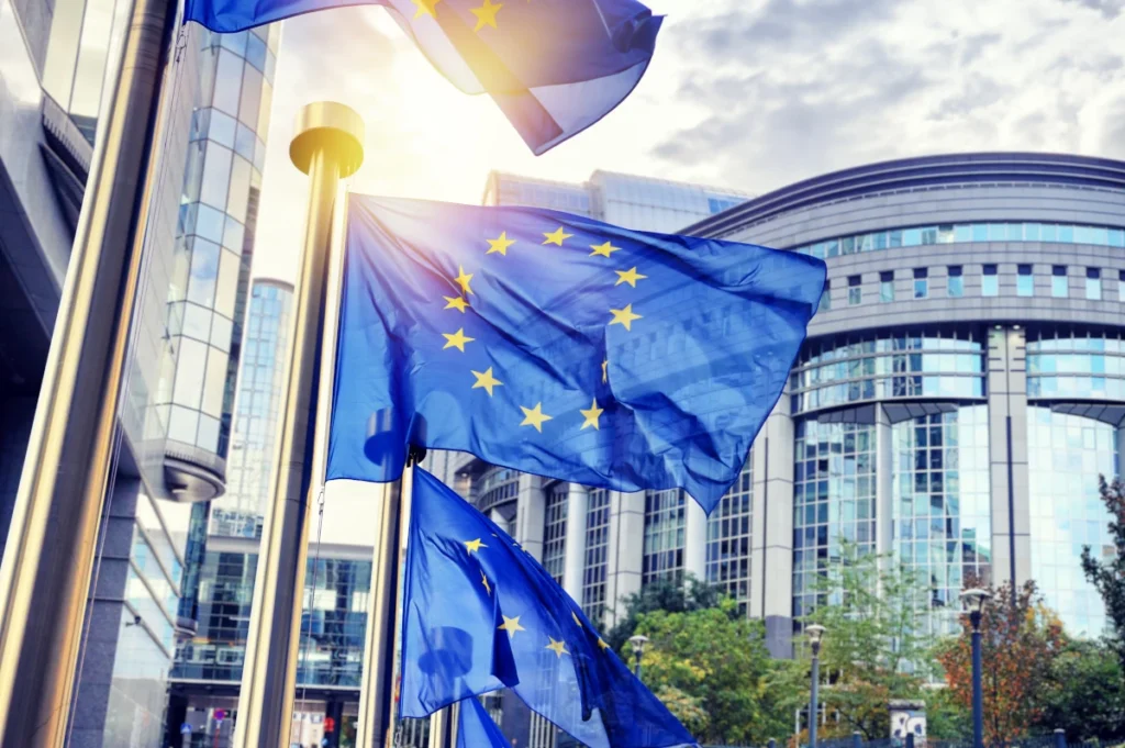 Az Európai Parlament meghosszabbította a CSAM-tartalmak önkéntes szkennelését lehetővé tevő szabályozást