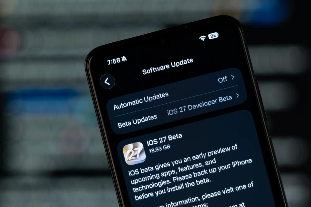 Több száz sérülékenységet javít az Apple új operációs rendszereiben