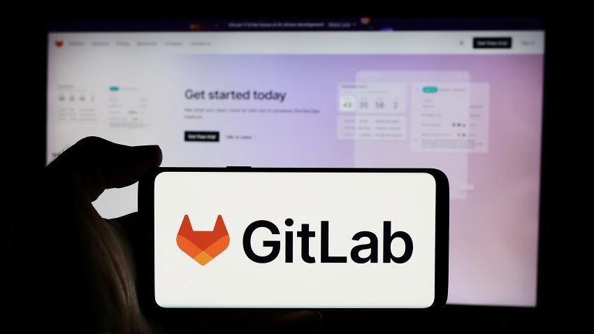 Maximális súlyosságú hibát javított a GitLab